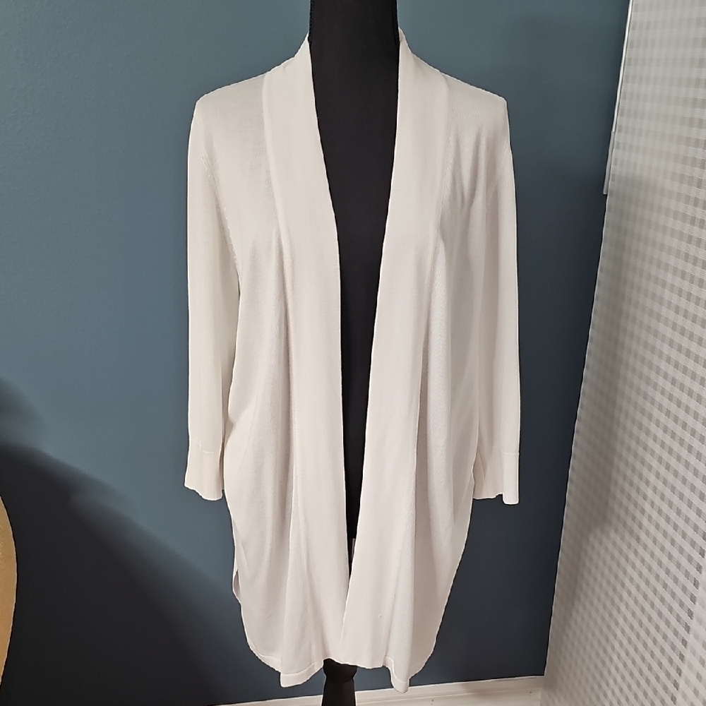 Elegant Women's Cream Cardigan